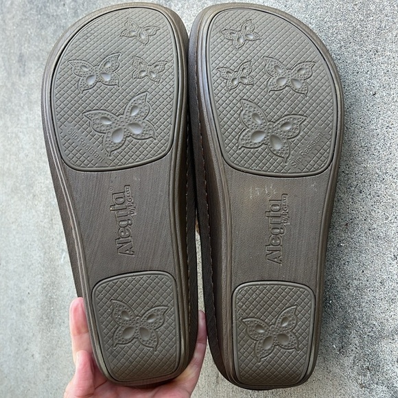 ALEGRIA Classic Tooled Leather Clogs Size 42 - Picture 8 of 12